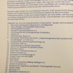 Liste der Nominierungen zum 14. Chemnitzer Friedenspreis. Zum Friedenspreis können Personen und Einrichtungen von den Chemnitzerinnen und Chemnitzern vorgeschlagen werden, man kann sich auch selbst vorschlagen. Vergeben werden drei Preise, die auch mit einer Aufmerksamkeit (500,- € / 300,- € / 200,-€) verbunden sind und im Stadverordnetensaal im Vorfeld des Chemnitzer Friedenstags mit anschließendem Empfang verliehen werden. Gelegentlich wird für besondere Lebensleistungen ein Sonderpreis vergeben. (Das ist 2017 nicht der Fall.). Regelmäßig beklagen die Jurymitglieder aus vielfältigen Leistungen nur wenige auswählen zu können. Es gibt Einrichtungen, die Jahr für Jahr vorgeschlagen werden, bewunderungswürdiges Engagement zeigen, aber über den vierten Platz nicht hinauskommen. Gerade die nachhaltige, stete, unauffällige und aufgeregte Arbeit verdient gesellschaftliche Anerkennung über Wettbewerbe hinaus. Nominierungen werden Jurymitgliedern besucht, in der auswertenden Disskusion werden auch einige Projekte auf eine Beobachtungsliste für den kommenden Friedenspreis gesetzt. Es gibt auch Vorgeschlagene, die nicht wollen, daß ihre Arbeit vor Anderen ausgezeichnet wird und zwar auf der Liste erscheinen, aber nicht weiter berücksichtigt werden. Mitglieder der Jury und "hauptberufliche Friedensstifer" werden nicht berücksichtigt. 1. Rola Saleh, Beratung für Migrantinnen und Migranten. 2. Oliver Nießlein, Flüchtlingshilfe Balkanroute. 3. Flüchtlingshilfe Einsiedel. 4. Netzwerk Lebensperspektive e.V. 5. Flüchtlingshilfe der Kirchengemeinde St. Matthäus. 6. Inspire e.V. 7. Zukunftskinder Nepal e.V. 8. Narangarav Nyamsuren, den Verein "Integrationsgemeinschaft ausländischer Erwerbstätiger" e.V. (IAE e.V). 9. Sozialkaufhaus Chemnitz gemeinnützige UG. 10. Chemnitzer Tafel e.V. 11. Arbeitsgruppe im Agricola Gymnasium. 12. ASA-FF e.V. Netzwerk für globales Lernen. 13. Borderless Music. 14. Chemnitzer Polizeisportverein e.V. 15. Different people e.V. 16. Huckepack Kinderförderung e.V. 17. Projekt Ferien auf dem Brühl. 18. Initiative EH. 19. Klub Solitär. 20. Lern- und Gedenkort Kaßberg-Gefängnis e.V. 21. LiveAct Chemnitz e.V. 22. Netzwerk für Integration und Zukunft Flüchtlingshilfe Chemnitz. 23. Sandra Göbel. 24. Spinnerei e.V. 25. Stadthallen Chemnitz e.V. 26. SWK-Chemnitz e.V. 27. Young Connections Chemnitz e.V. 28. Family Culture Club. 29. Club der Kulturen. 30. Frau Helga Rechin, privates Flüchtlingsengagement. 31. Hubert Gintschel. 32. Freundeskreis der jüdischen Gemeinde. 33. Akteure der Agenda 21 in Chemnitz.