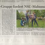 Zeitungsartikel Künstler-Gruppe fordert NSU-Mahnmal mit Bild vom Spatenstich gegen das Vergessen von ASA-FF Mitarbeitenden auf dem Gelände des letzten Unterschlupfs des NSU in Zwickau