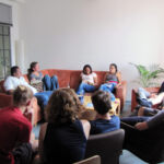 Austausch mit dem Konzeptwerk Neue Ökonomie Anti-Kohle Aktivistinnen und Aktivisten sitzen zusammen mit dem Konzeptwerk Neue Ökonomie in einer Runde