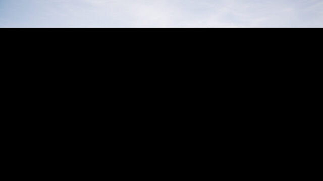 Versammlung reicht bis weit auf die Straße vor dem Karl-Marx-Monument